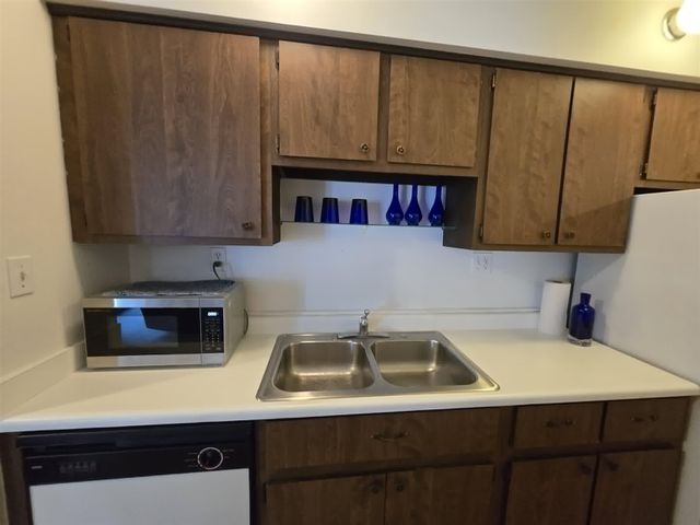 33027 Fargo Street, Livonia, MI 48152