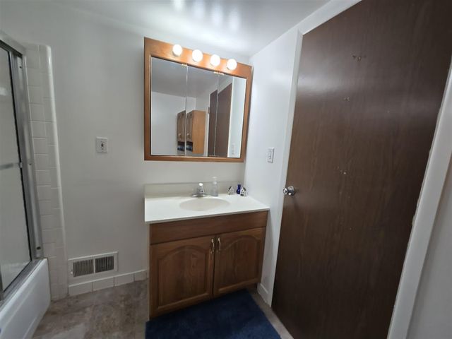33027 Fargo Street, Livonia, MI 48152