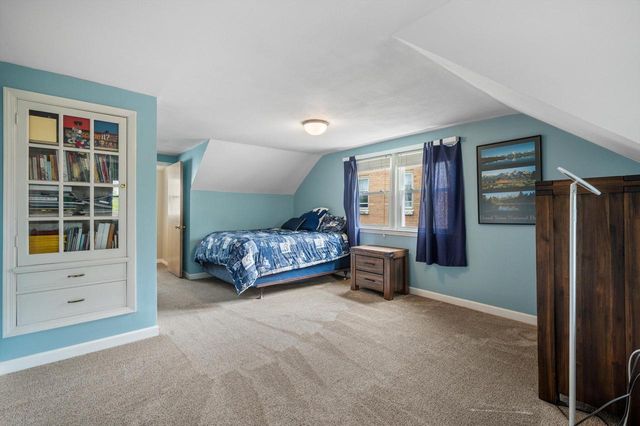 2556 N 96th STREET, Wauwatosa, WI 53226