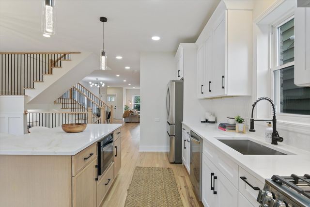5141 W Dakin Street, Chicago, IL 60641