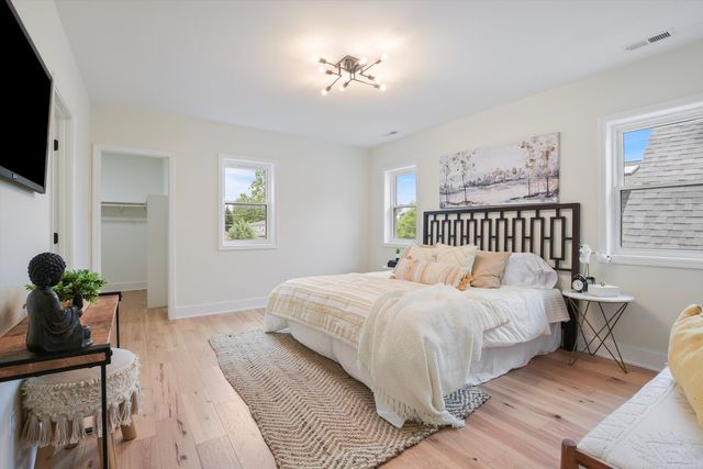 5141 W Dakin Street, Chicago, IL 60641