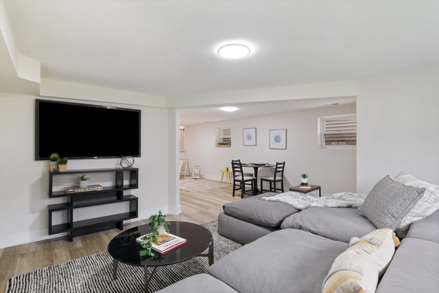 5141 W Dakin Street, Chicago, IL 60641