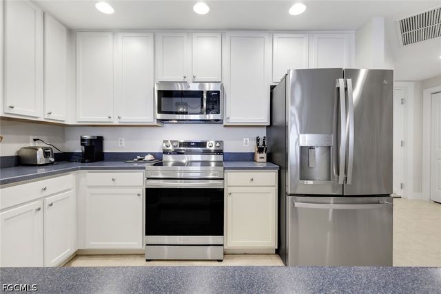 5781 Cape Harbour DR 1108, Cape Coral, FL 33914