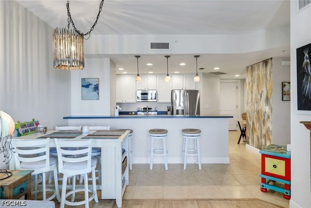 5781 Cape Harbour DR 1108, Cape Coral, FL 33914