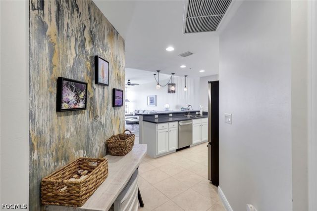 5781 Cape Harbour DR 1108, Cape Coral, FL 33914