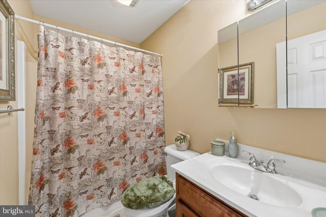 687 WOODLAND AVE, Winchester, VA 22601