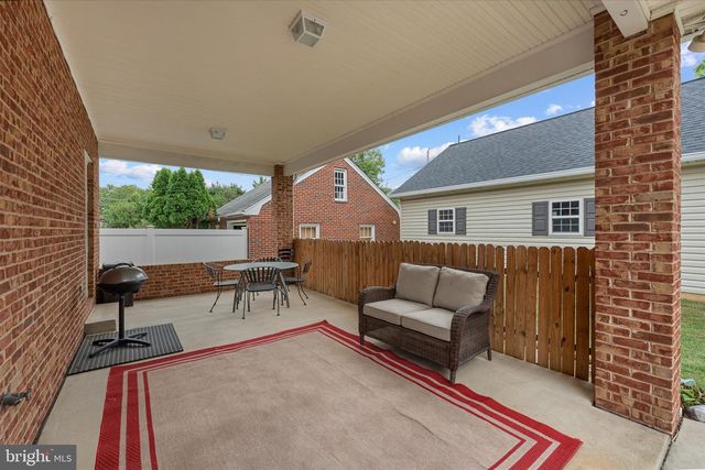 687 WOODLAND AVE, Winchester, VA 22601