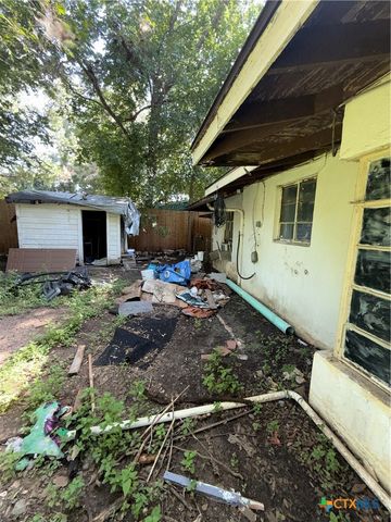 900 Haynes Street, San Marcos, TX 78666