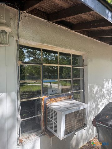 900 Haynes Street, San Marcos, TX 78666