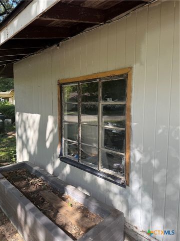 900 Haynes Street, San Marcos, TX 78666