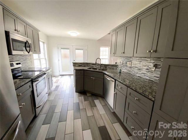 7508 Free Court, Charlotte, NC 28216