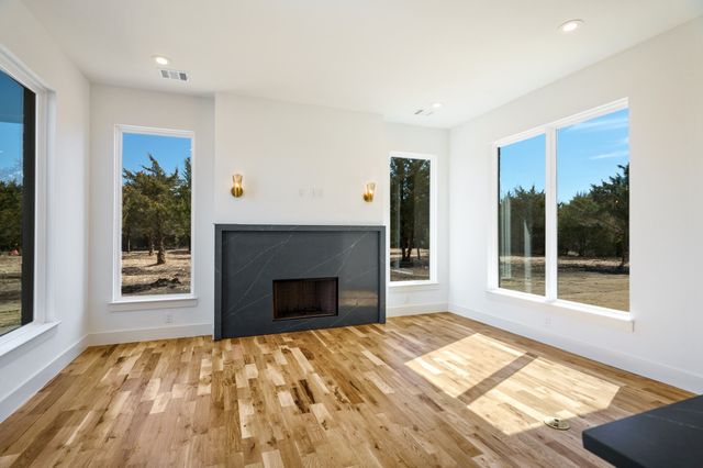 3041 Glen Oaks, Waxahachie, TX 75165