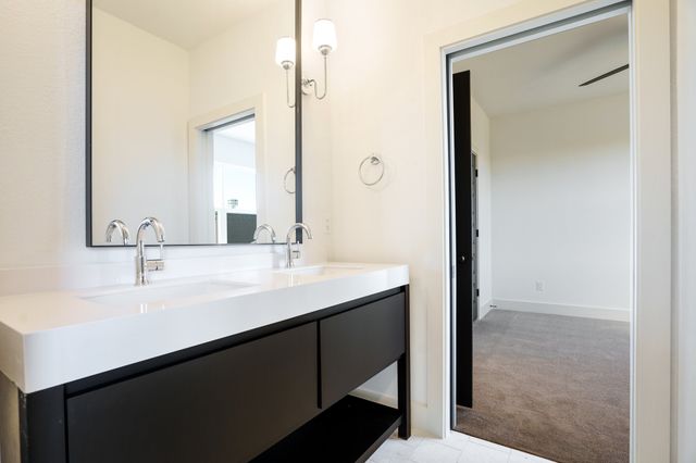 3041 Glen Oaks, Waxahachie, TX 75165