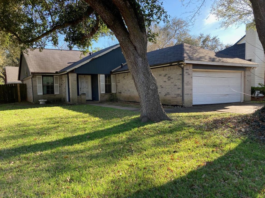 2903 Silent Drive, Sugar Land, TX 77498