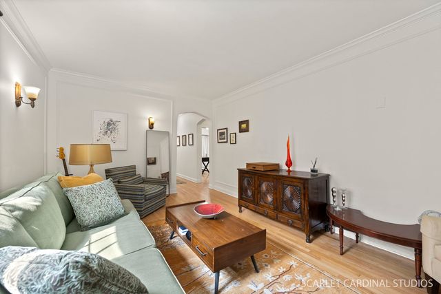 6137 N Hoyne Avenue 2, Chicago, IL 60659