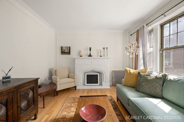 6137 N Hoyne Avenue 2, Chicago, IL 60659