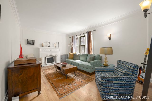 6137 N Hoyne Avenue 2, Chicago, IL 60659