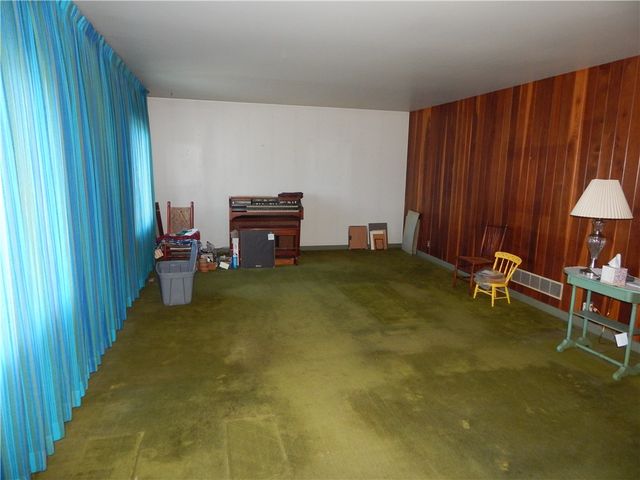 221 Sunset Drive, Wilkins Twp, PA 15235