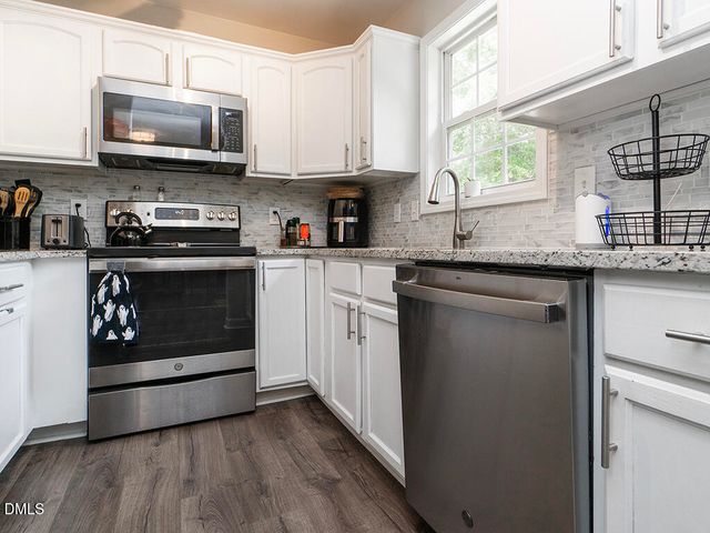 104 Taylors Court, Burlington, NC 27217