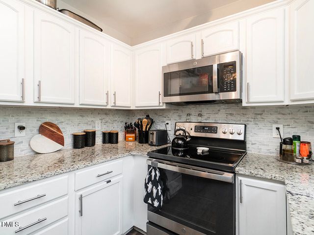 104 Taylors Court, Burlington, NC 27217