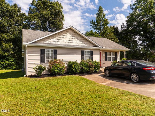 104 Taylors Court, Burlington, NC 27217