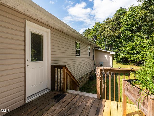 104 Taylors Court, Burlington, NC 27217