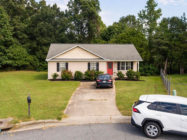 104 Taylors Court, Burlington, NC 27217