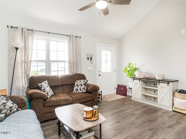 104 Taylors Court, Burlington, NC 27217