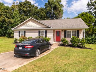 104 Taylors Court, Burlington, NC 27217