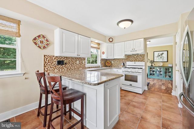 104 1ST AVE, Sicklerville, NJ 08081
