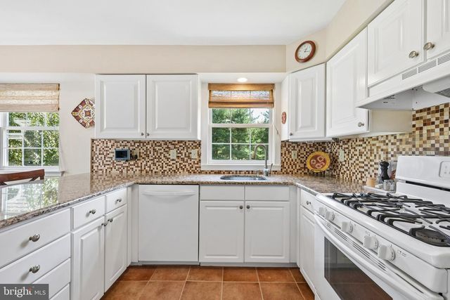 104 1ST AVE, Sicklerville, NJ 08081