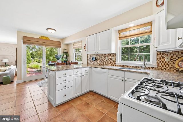 104 1ST AVE, Sicklerville, NJ 08081
