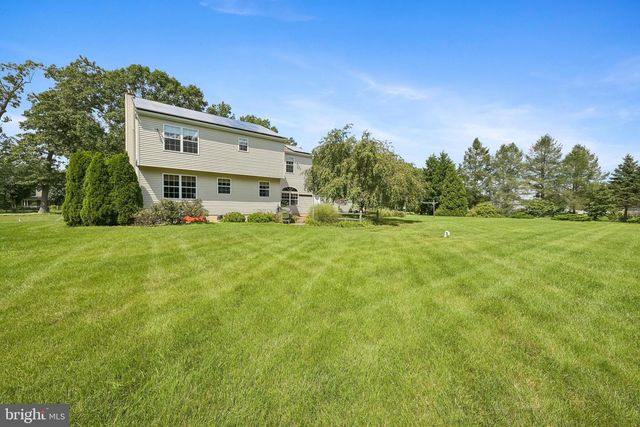 104 1ST AVE, Sicklerville, NJ 08081