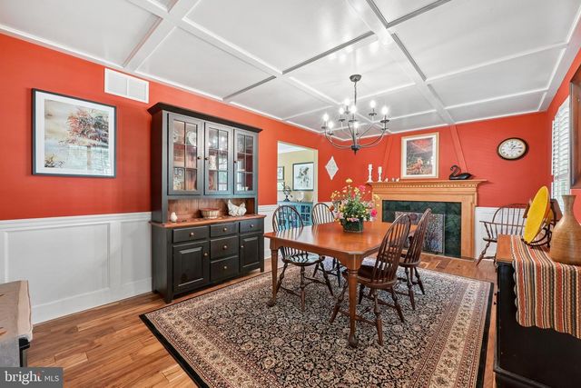 104 1ST AVE, Sicklerville, NJ 08081