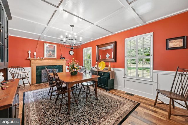 104 1ST AVE, Sicklerville, NJ 08081