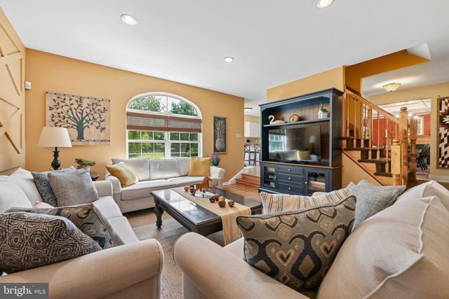 104 1ST AVE, Sicklerville, NJ 08081