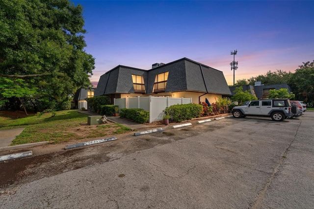 8118 OAK TRACE WAY C, Tampa, FL 33634