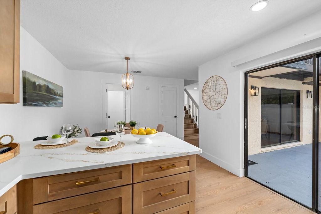 Image 9 of property listing at 8118 OAK TRACE WAY C, Tampa, FL 33634