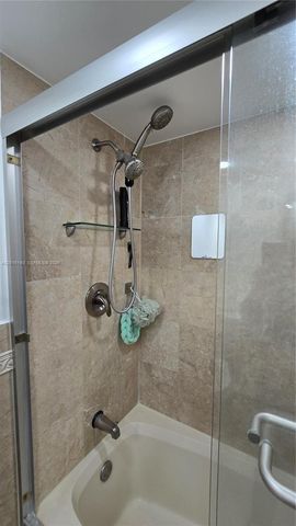 10805 NW 7th St 3-22, Miami, FL 33172