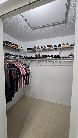 10805 NW 7th St 3-22, Miami, FL 33172