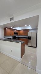 10805 NW 7th St 3-22, Miami, FL 33172