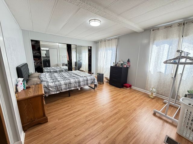 33 Brushwood Drive, Matteson, IL 60443