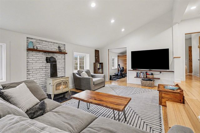 10850 W J Avenue, Kalamazoo, MI 49009