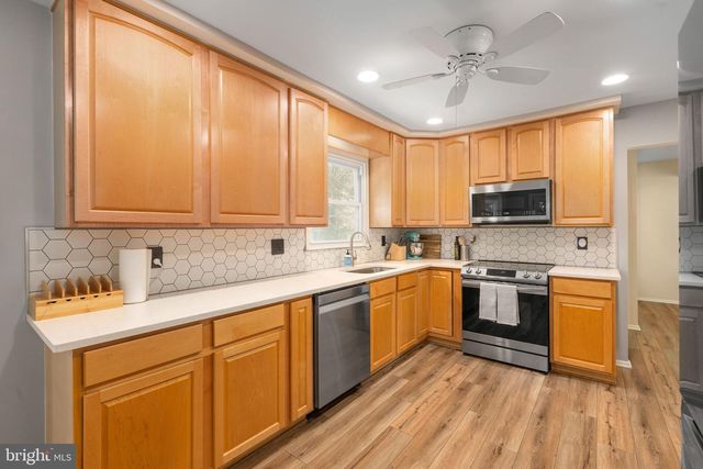 11942 SHENANDOAH CT, Woodbridge, VA 22192