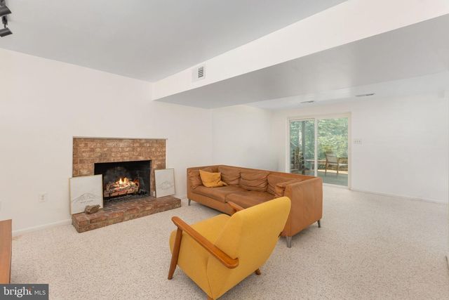 11942 SHENANDOAH CT, Woodbridge, VA 22192