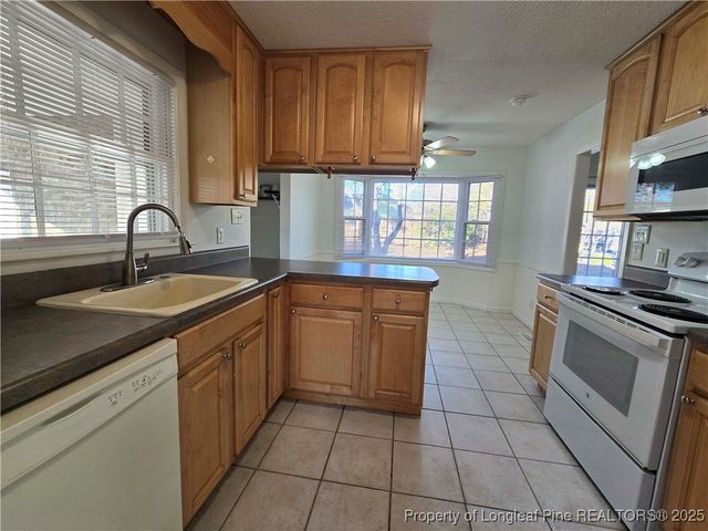 409 Glen Canyon Drive, Fayetteville, NC 28303