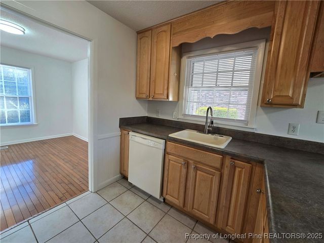 409 Glen Canyon Drive, Fayetteville, NC 28303