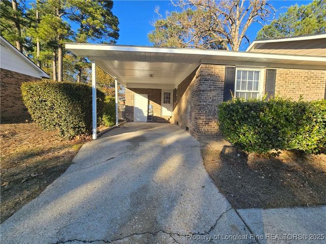 409 Glen Canyon Drive, Fayetteville, NC 28303