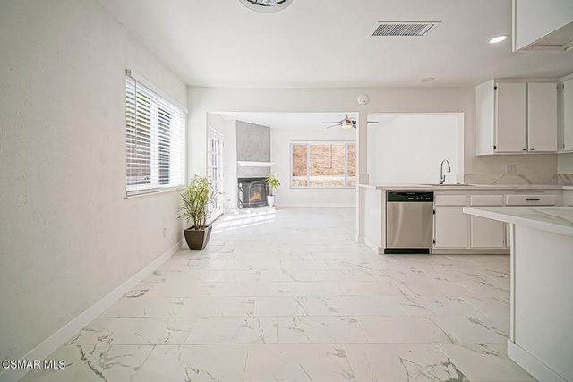 22949 Sycamore Creek Drive, Valencia, CA 91354