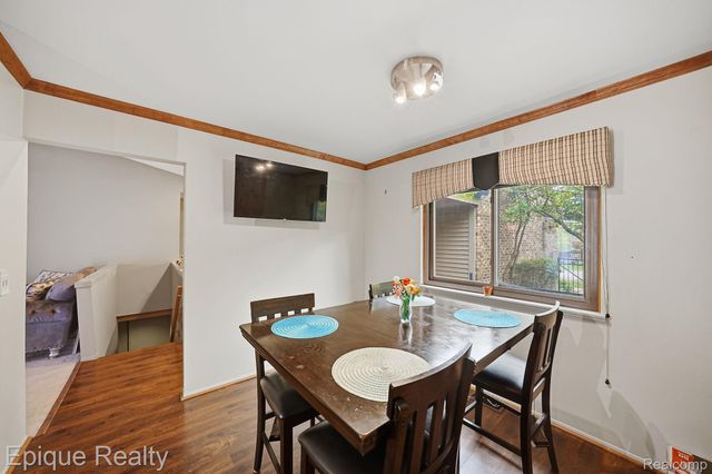 27328 Apple Blossom Lane, Southfield, MI 48034